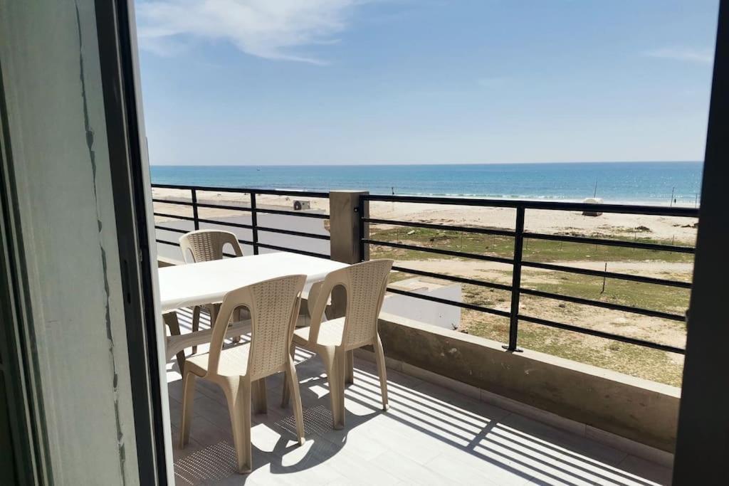 Rare S2 En Front De Mer Maamoura Beach Apartment Nabeul Exterior photo