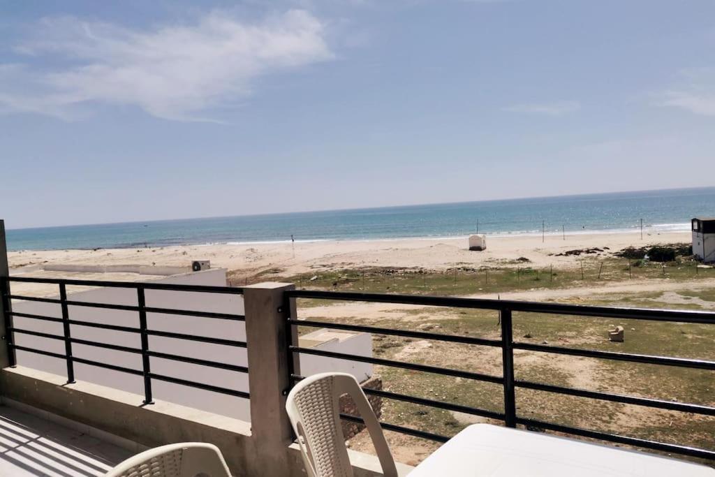 Rare S2 En Front De Mer Maamoura Beach Apartment Nabeul Exterior photo