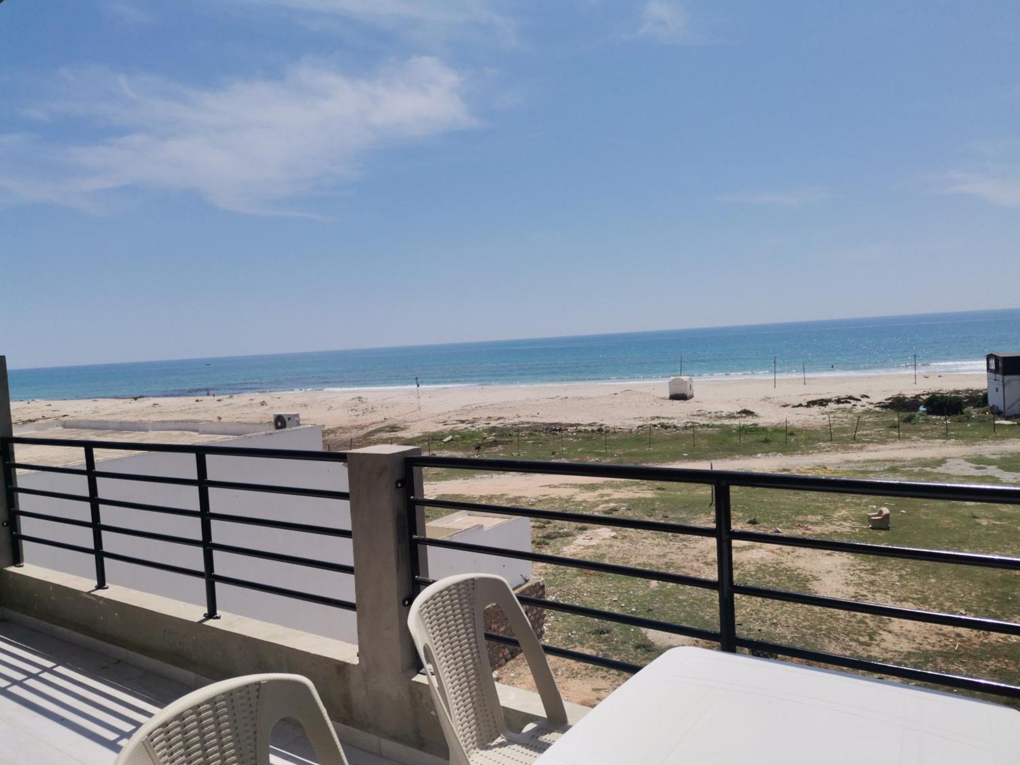 Rare S2 En Front De Mer Maamoura Beach Apartment Nabeul Exterior photo