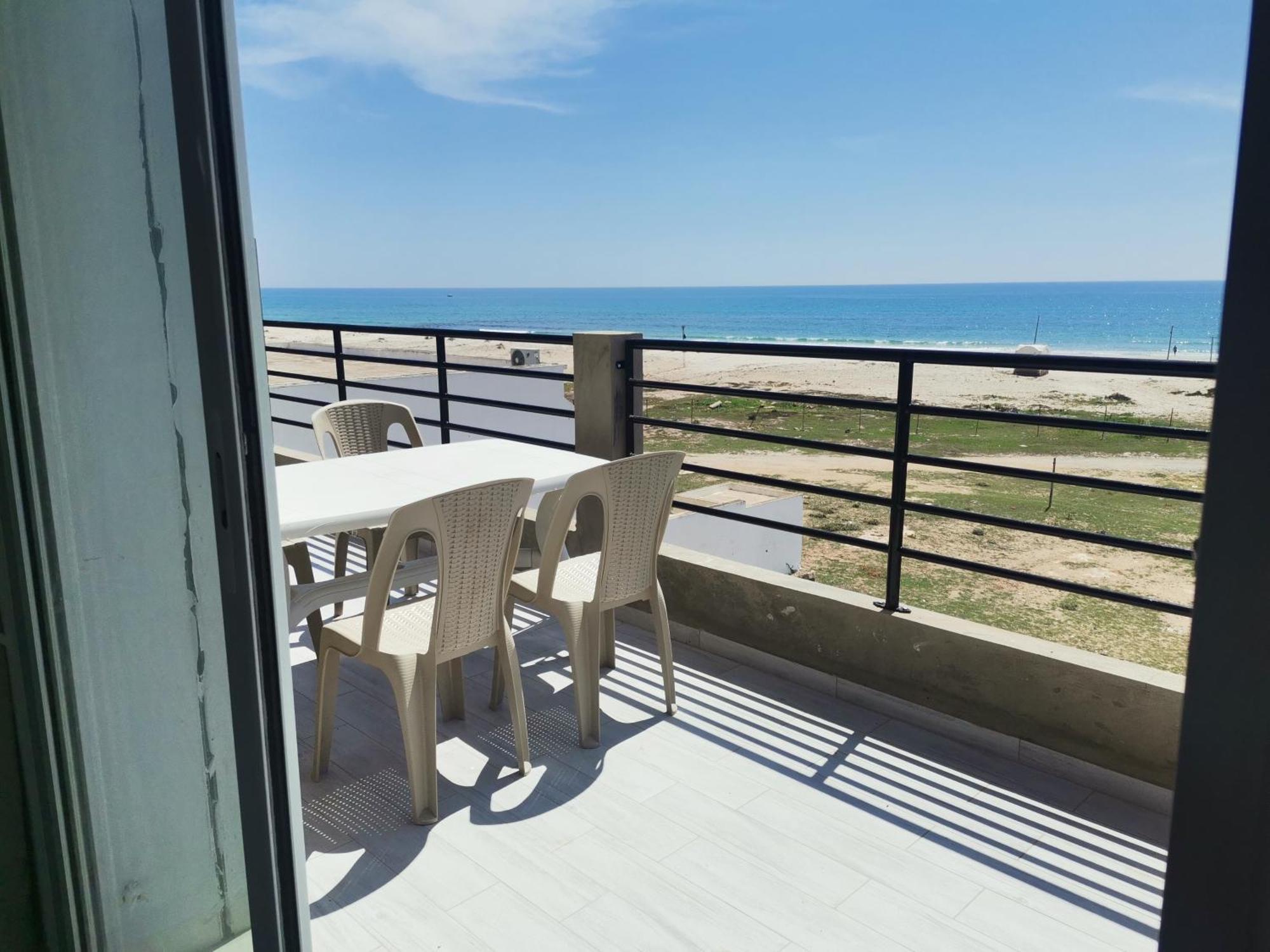 Rare S2 En Front De Mer Maamoura Beach Apartment Nabeul Exterior photo